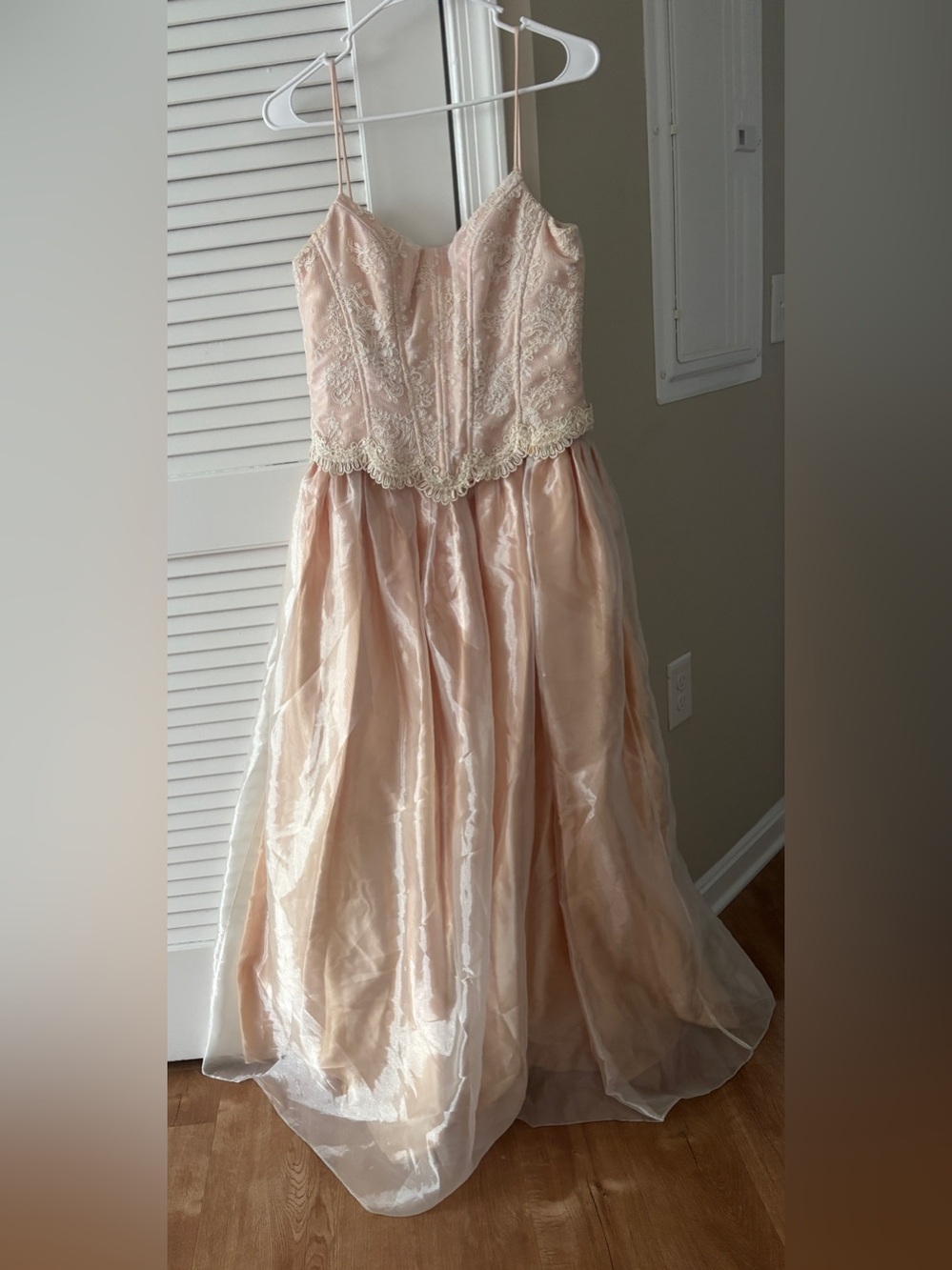 90s Jessica McClintock Golden Peach Boned Bodice Fit n Flare Gown Size 8